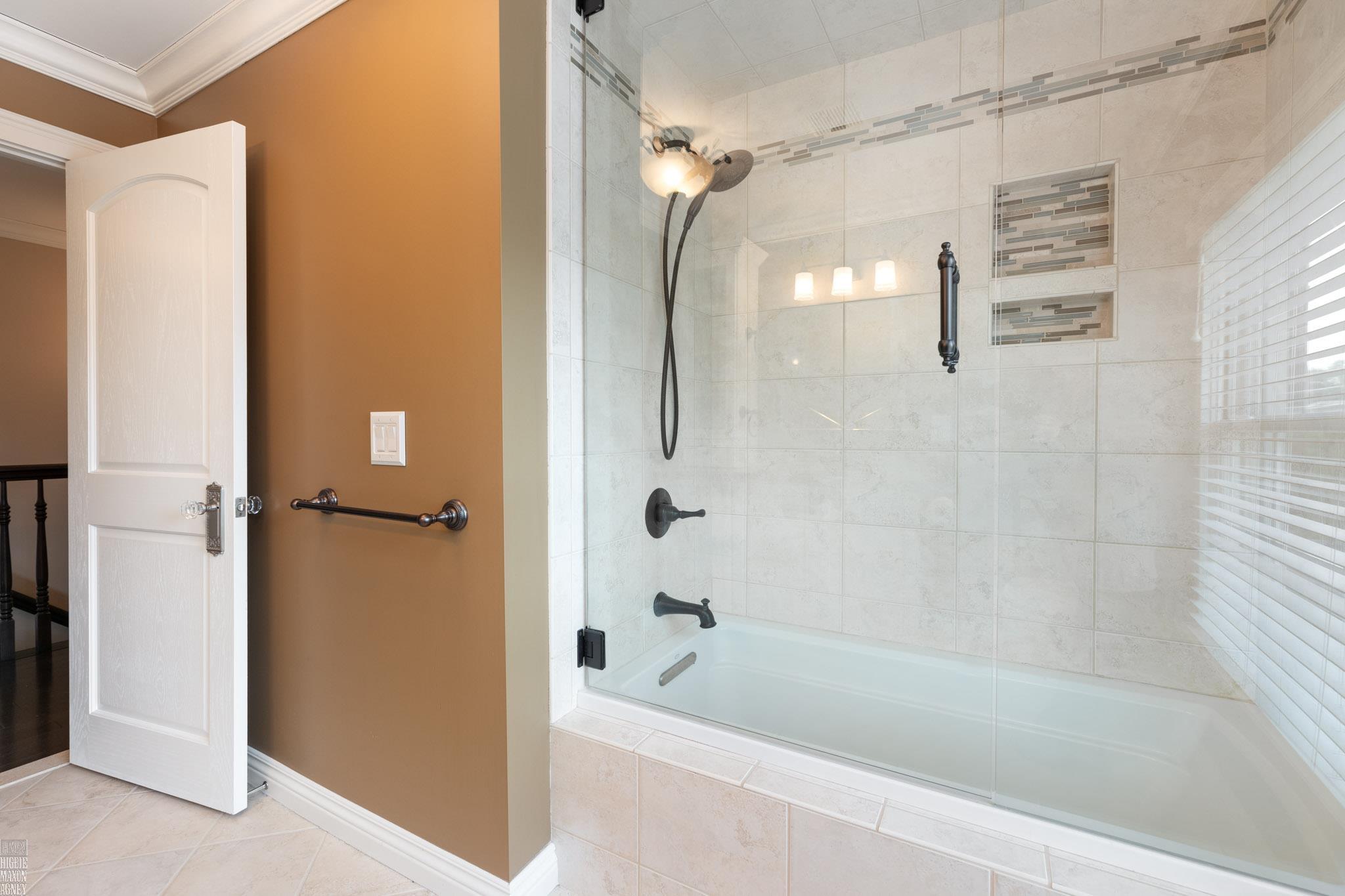 592 Thorntree Road Grosse Pointe Woods, MI 48236 - Photo 34 of 53