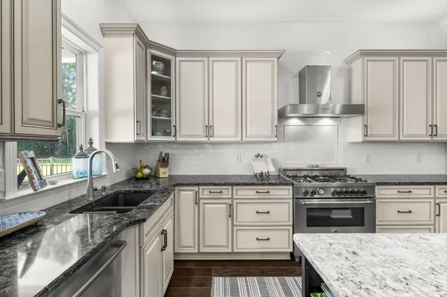 $1,650,000 | 1007 Emerald Bay Drive, Destin, FL 32541