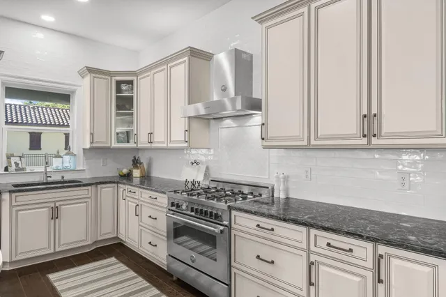 $1,650,000 | 1007 Emerald Bay Drive, Destin, FL 32541