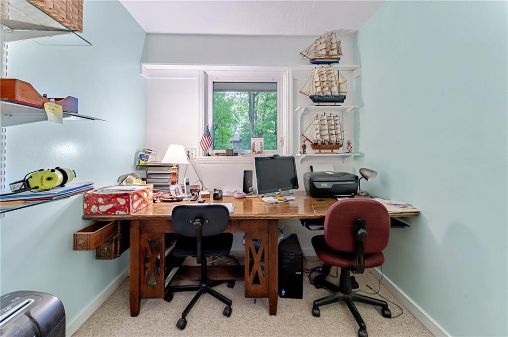 441 Brooks Road Wexford, PA 15090 - Photo 17 of 25 Gallery Image 17