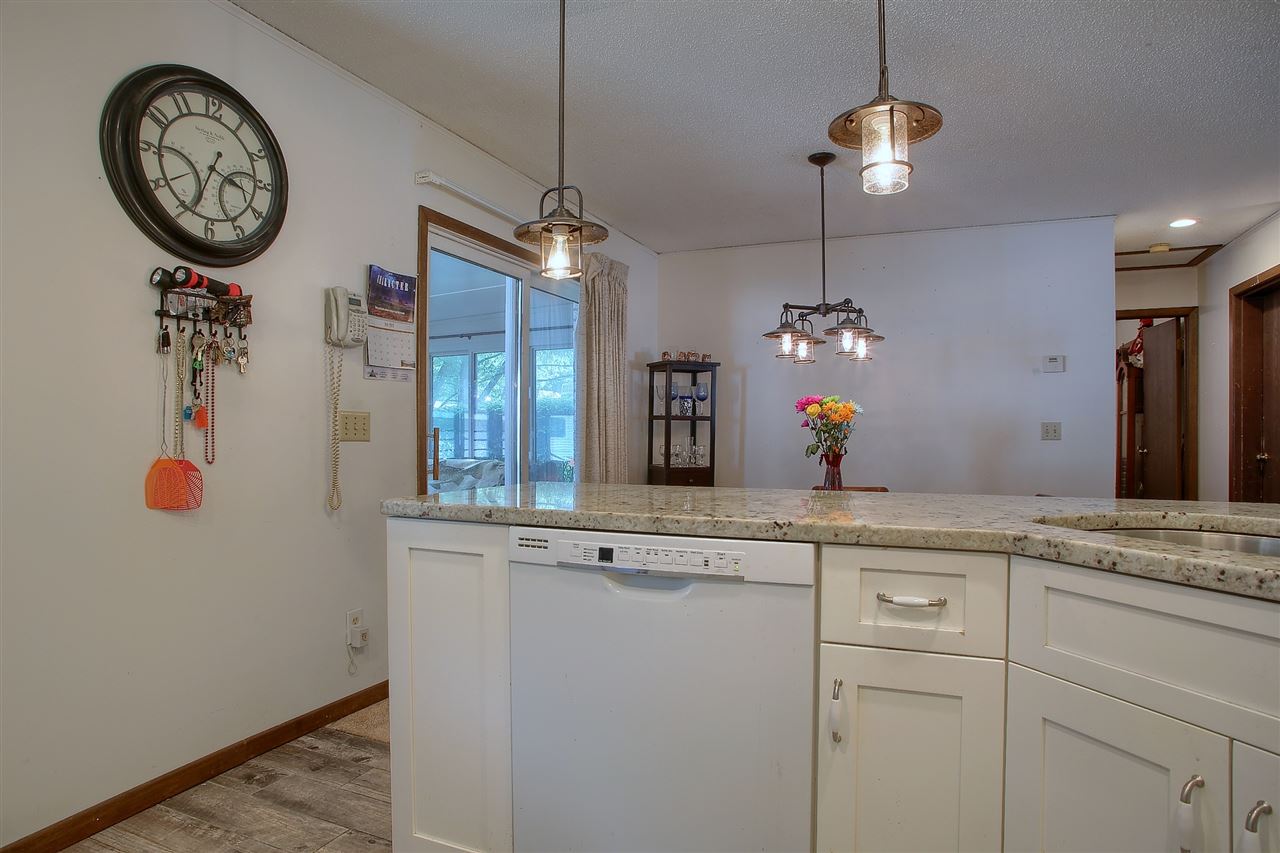 48660 Callens Road Chesterfield, MI 48047 - Photo 11 of 34