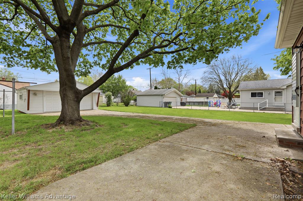3807 Harding Street Dearborn, MI 48124 - Photo 29 of 38