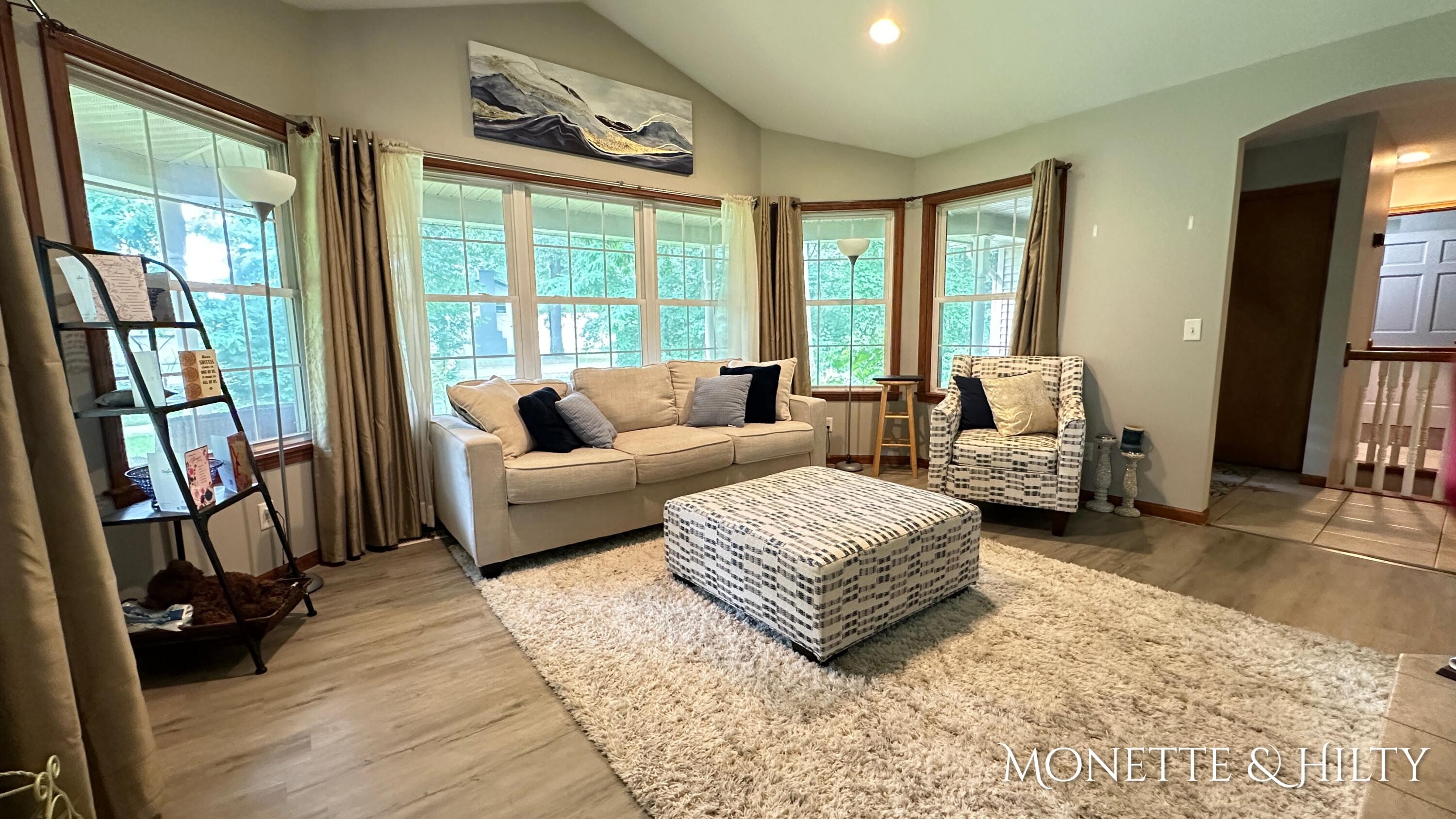 5792 White Road Muskegon, MI 49442 - Photo 6 of 34 IMG_E4966