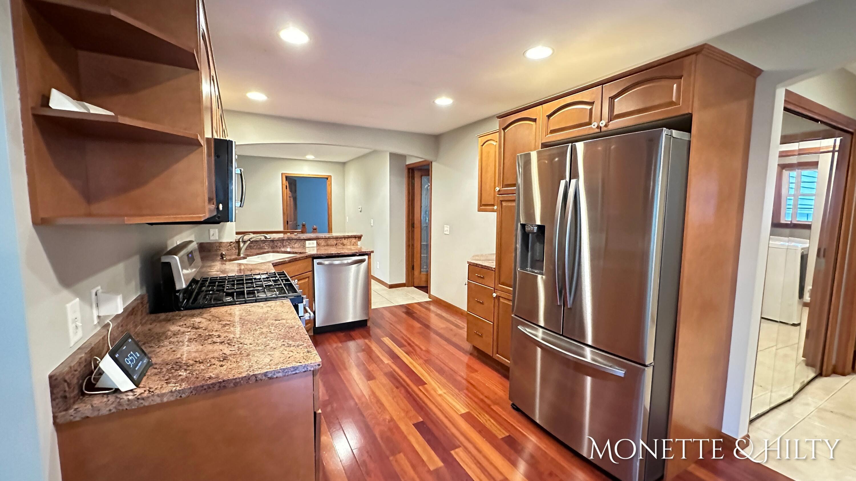 5792 White Road Muskegon, MI 49442 - Photo 8 of 34 IMG_E6650
