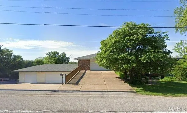 $475,000 | 4444 Baumgartner Road, St. Louis, MO 63129