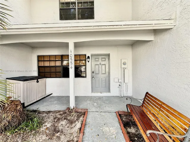 $2,250 | 10554 Northwest 3rd Street, Pembroke Pines, FL 33026