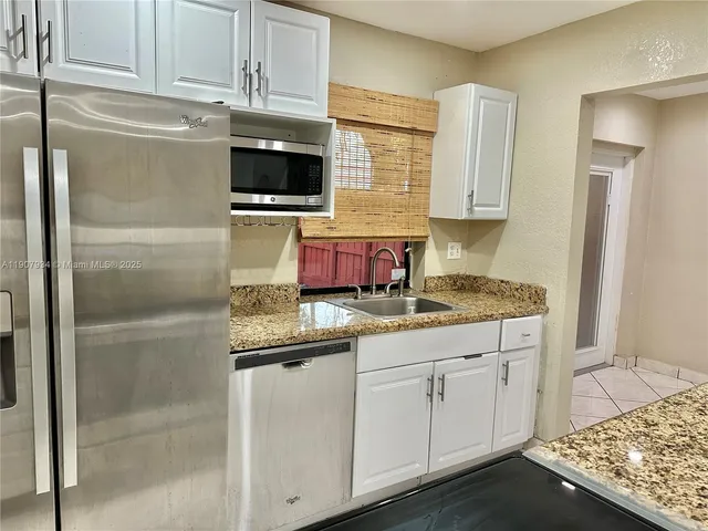 $2,250 | 10554 Northwest 3rd Street, Pembroke Pines, FL 33026