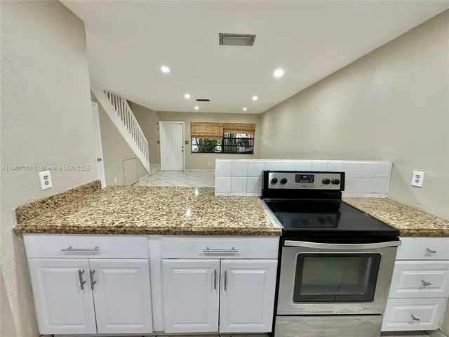 $2,250 | 10554 Northwest 3rd Street, Pembroke Pines, FL 33026