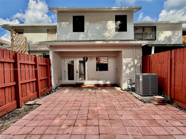 $2,250 | 10554 Northwest 3rd Street, Pembroke Pines, FL 33026