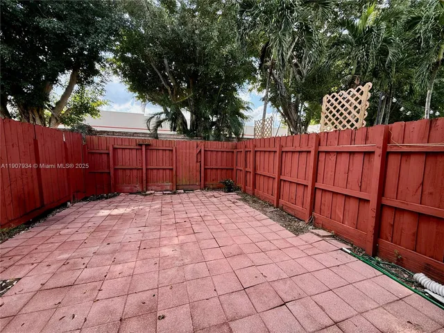 $2,250 | 10554 Northwest 3rd Street, Pembroke Pines, FL 33026