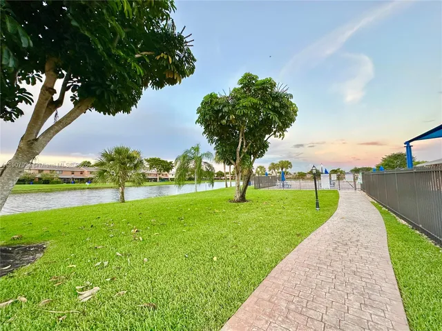 $2,250 | 10554 Northwest 3rd Street, Pembroke Pines, FL 33026