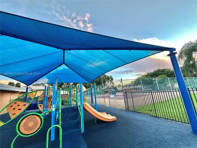 $2,250 | 10554 Northwest 3rd Street, Pembroke Pines, FL 33026