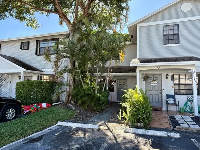 $2,250 | 10554 Northwest 3rd Street, Pembroke Pines, FL 33026