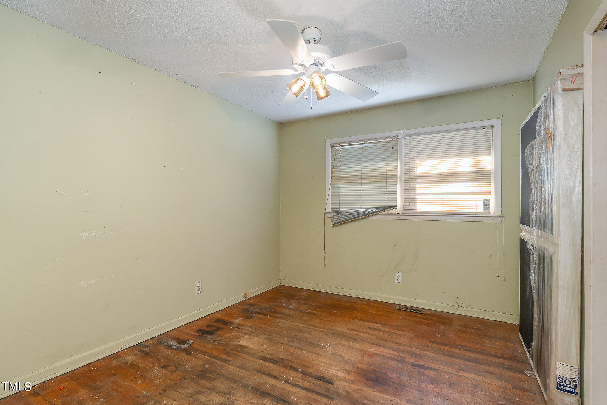 2104 Saturn Street Raleigh, NC 27603 - Photo 8 of 16 009_ndp21-edit