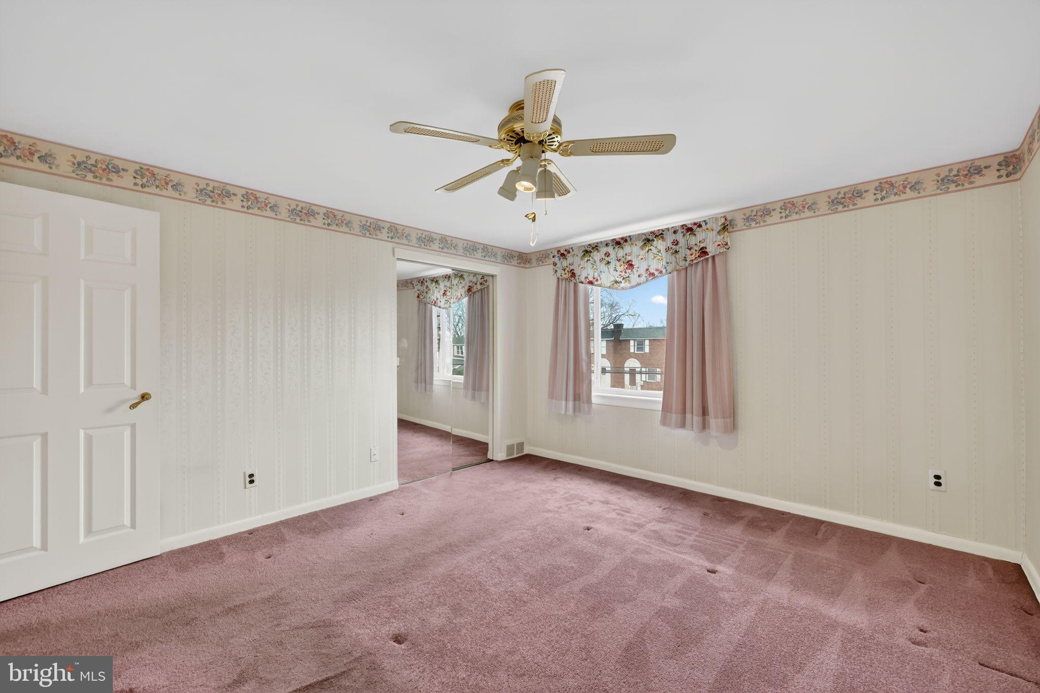 948 Grant Road Folcroft, PA 19032 - Photo 19 of 31 a view of an empty room with a window
