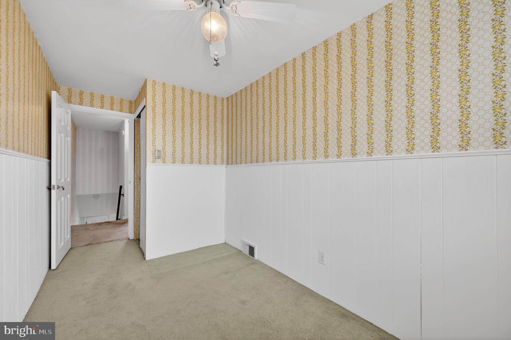 948 Grant Road Folcroft, PA 19032 - Photo 23 of 31 a view of a interior in the house