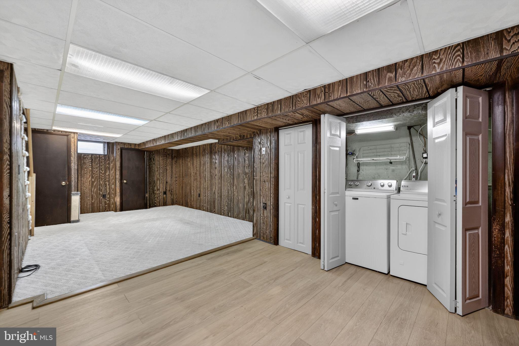 948 Grant Road Folcroft, PA 19032 - Photo 29 of 31 a large room with closet