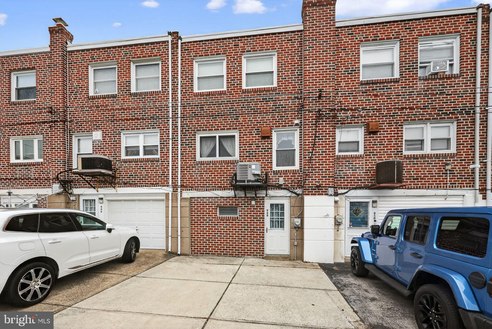 948 Grant Road Folcroft, PA 19032 - Photo 4 of 31 a car parked in front of a building