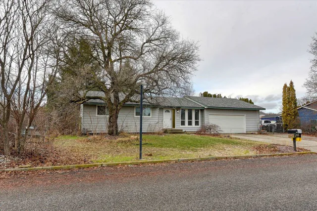 $435,000 | 5617 North Haye Street, Newman Lake, WA 99025