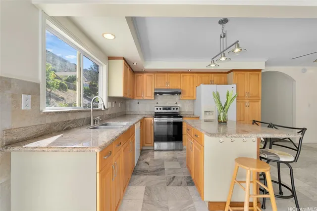 $1,680,000 | 1069 Lunalilo Home Road, Honolulu, HI 96825