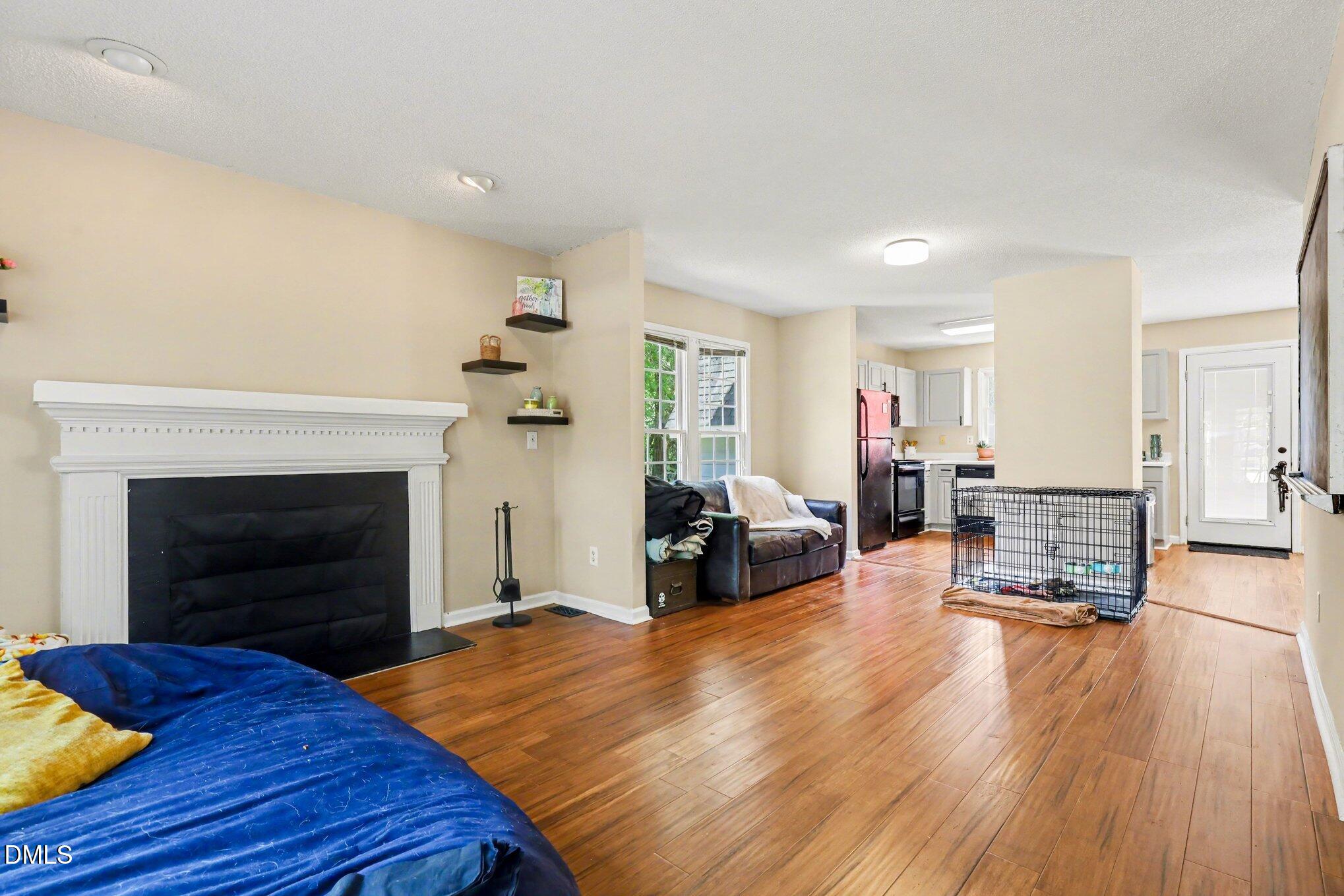 2701 Clonnel Court Raleigh, NC 27604 - Photo 6 of 28 006_file_4241