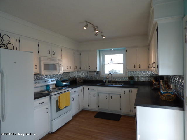 1405 Flatlick Road Mount Washington, KY 40047 - Photo 9 of 22 010