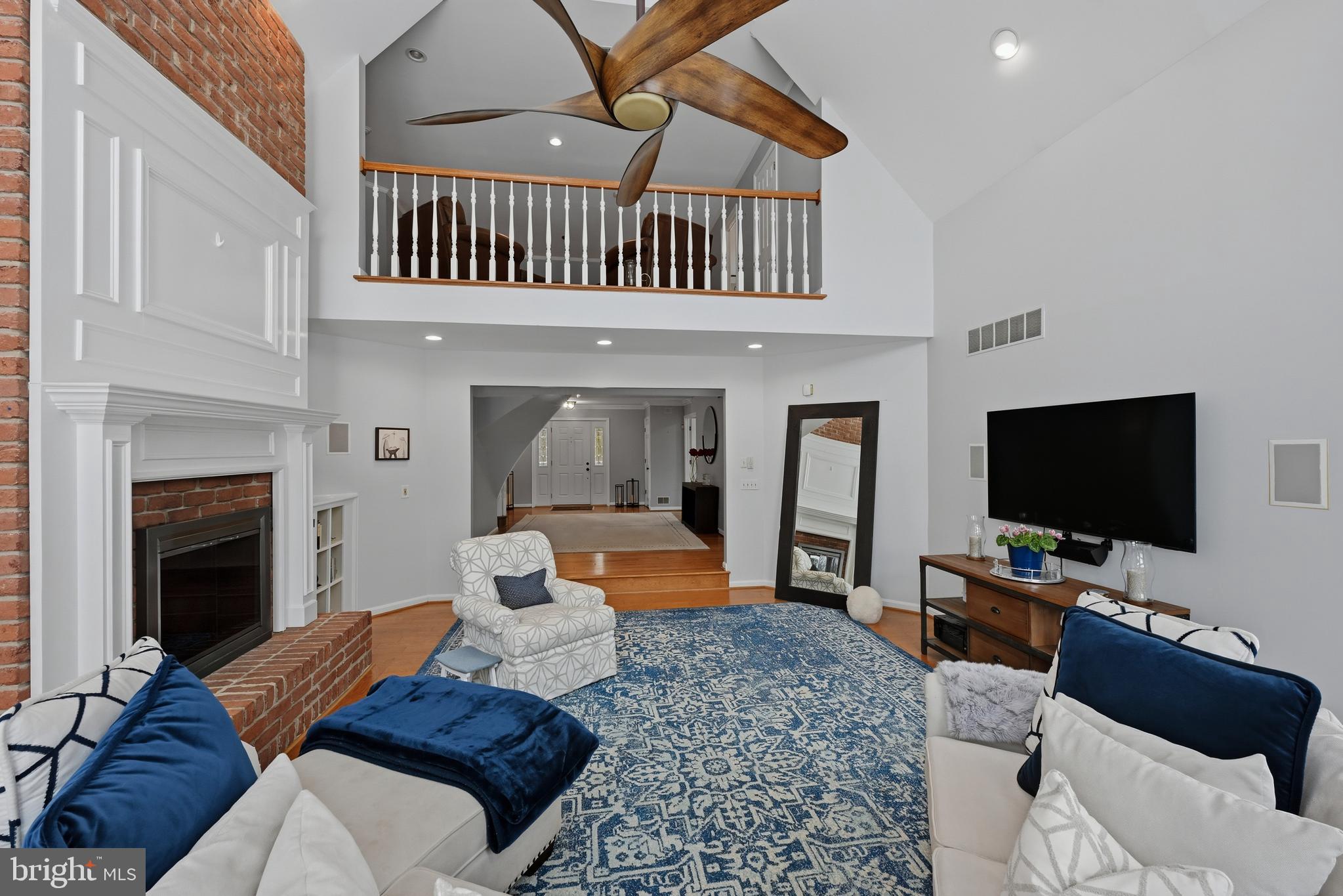 982 Wayson Way Davidsonville, MD 21035 - Photo 13 of 70 Overlook to Family Room