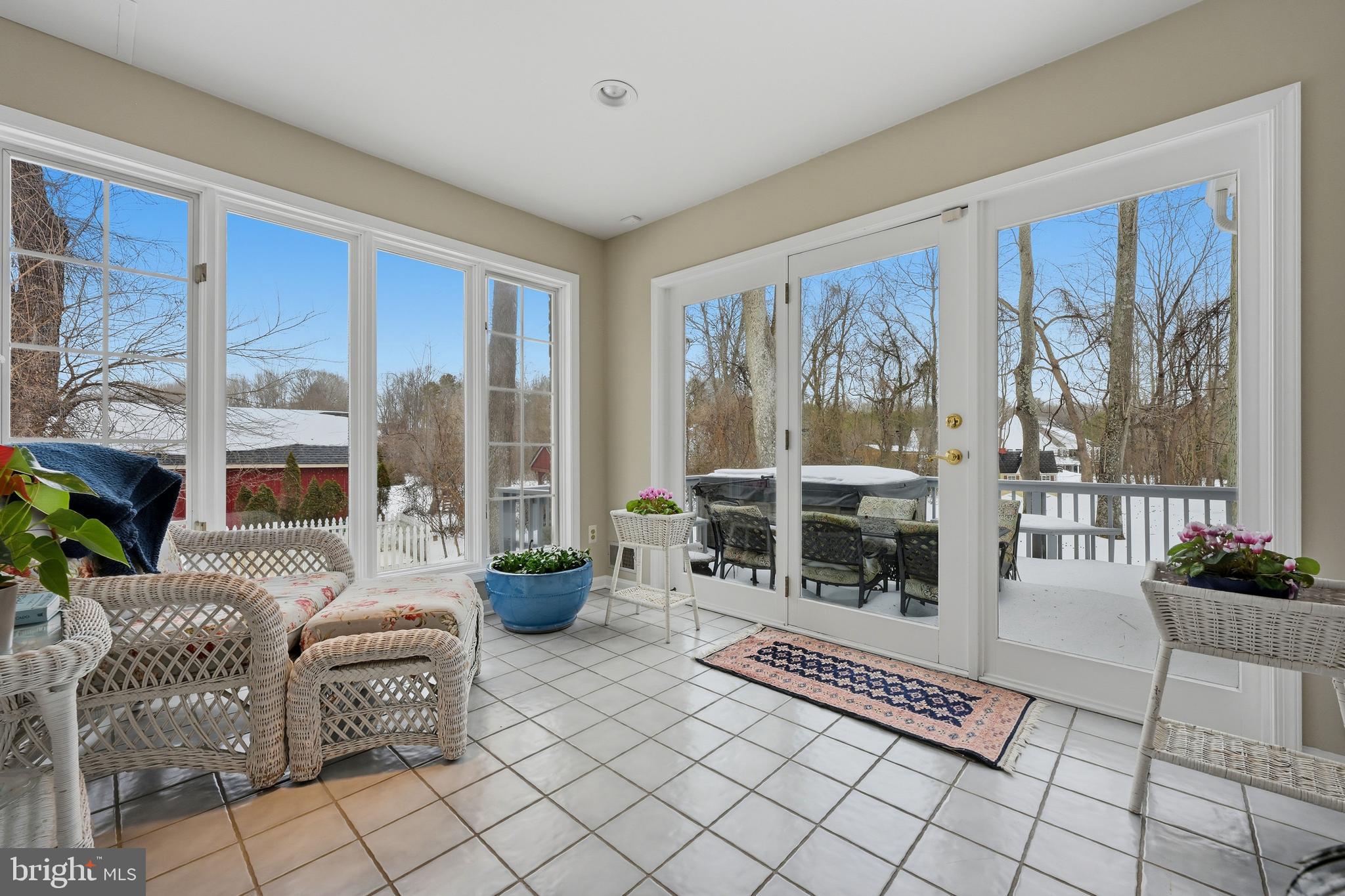 982 Wayson Way Davidsonville, MD 21035 - Photo 31 of 70 Sunroom overlooking deck and hot tub