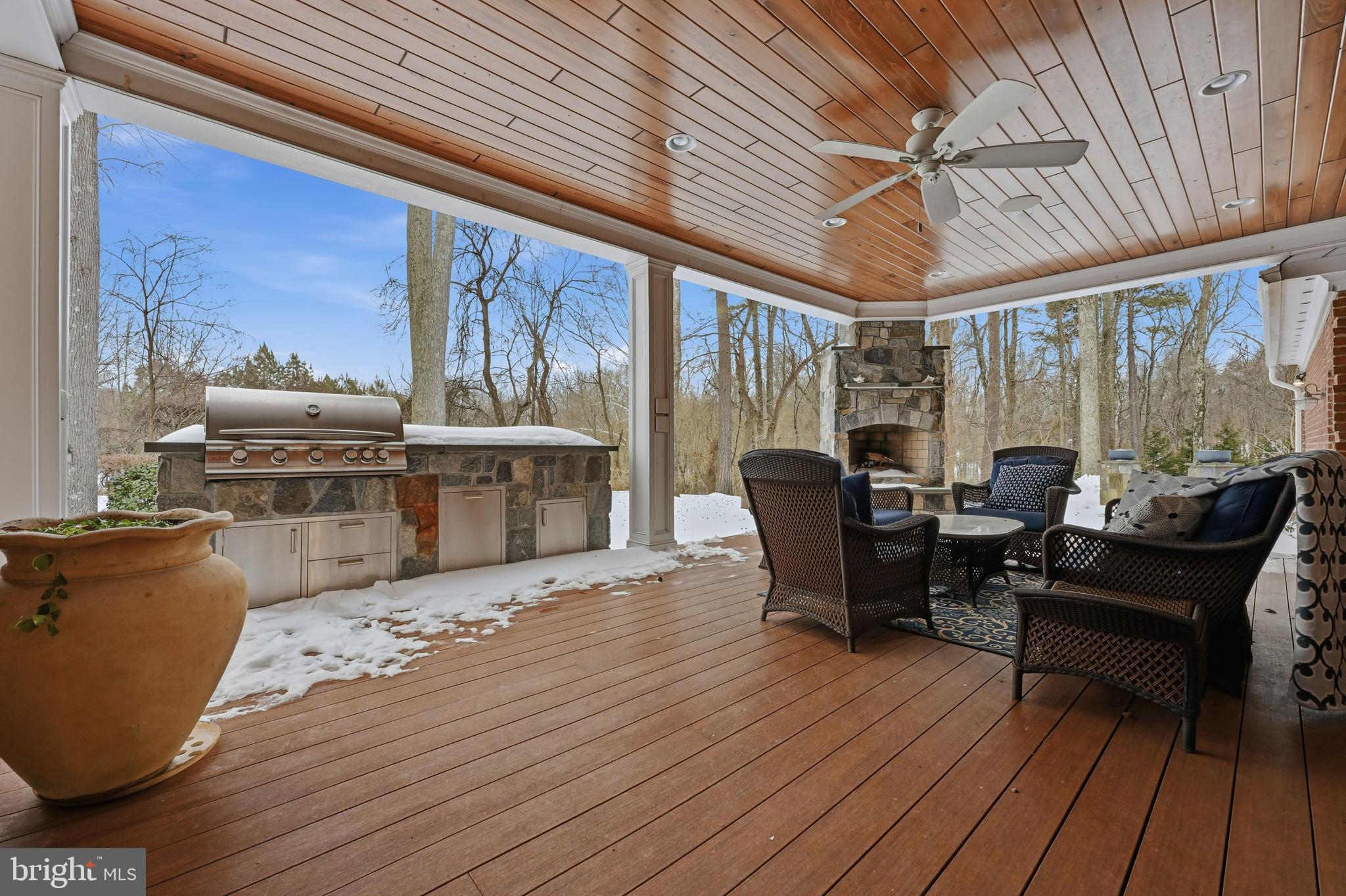 982 Wayson Way Davidsonville, MD 21035 - Photo 5 of 70 Rear Porch with Fireplace/Outdoor Kitchen