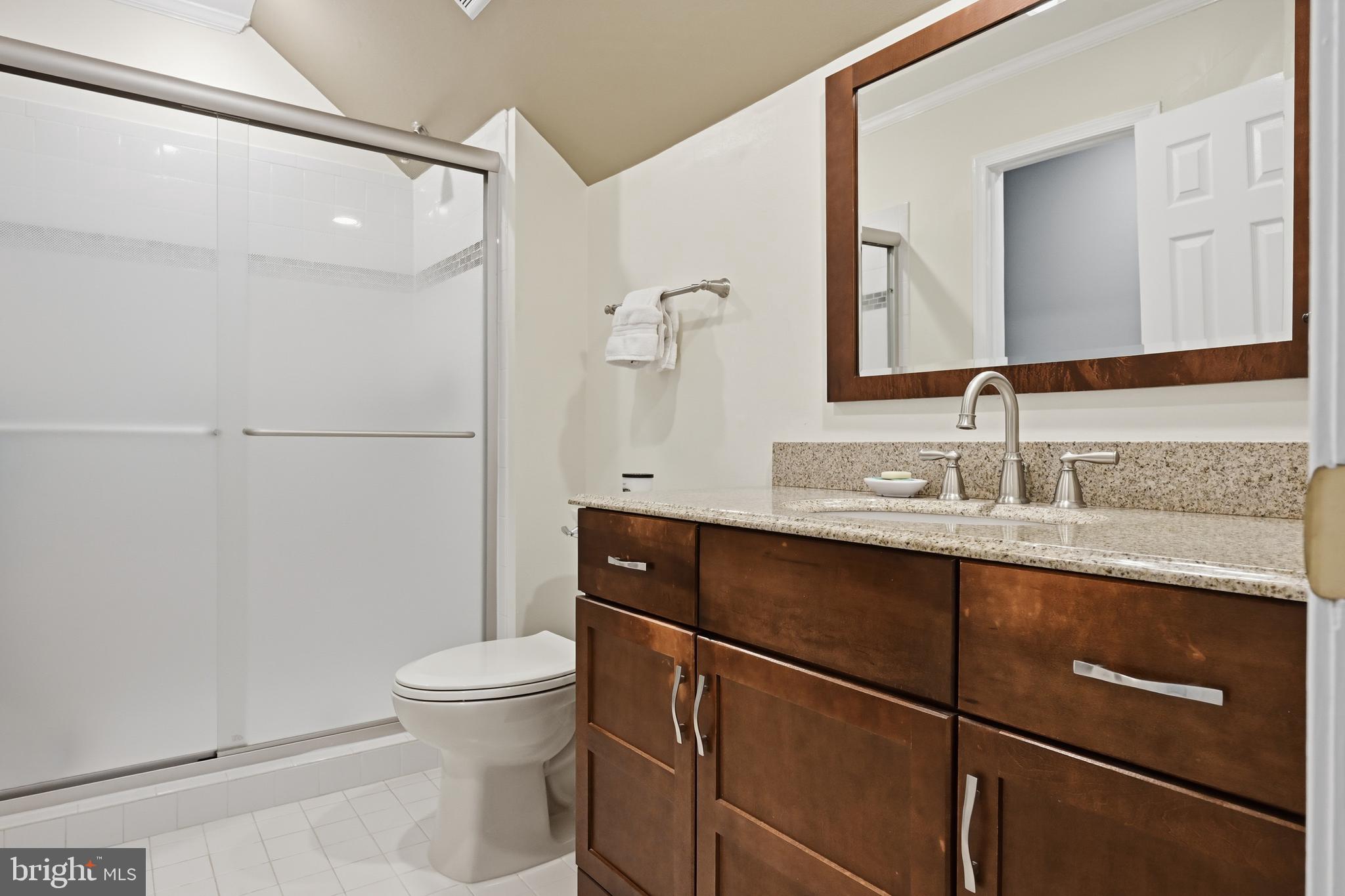 982 Wayson Way Davidsonville, MD 21035 - Photo 53 of 70 Guest Full Bath