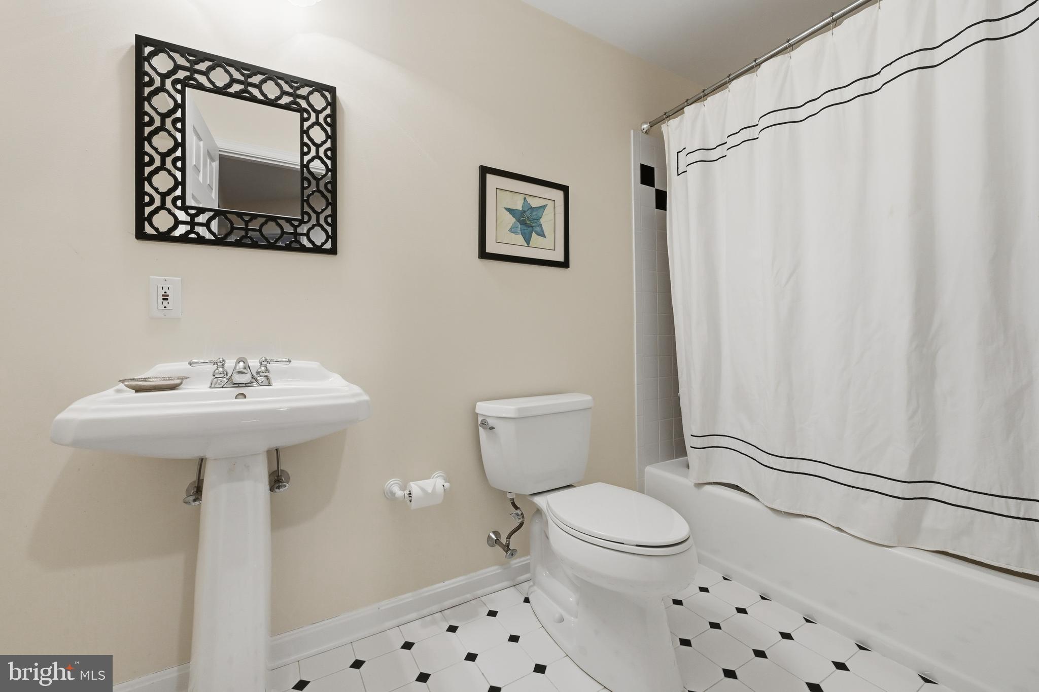 982 Wayson Way Davidsonville, MD 21035 - Photo 64 of 70 Lower Level Full Bathroom