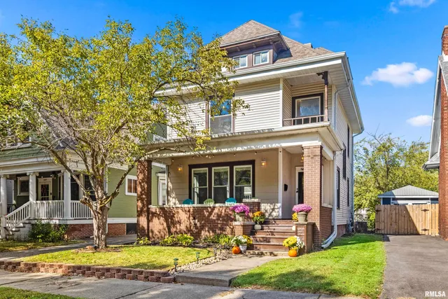 $174,900 | 1801 West Ayres Avenue, Peoria, IL 61606