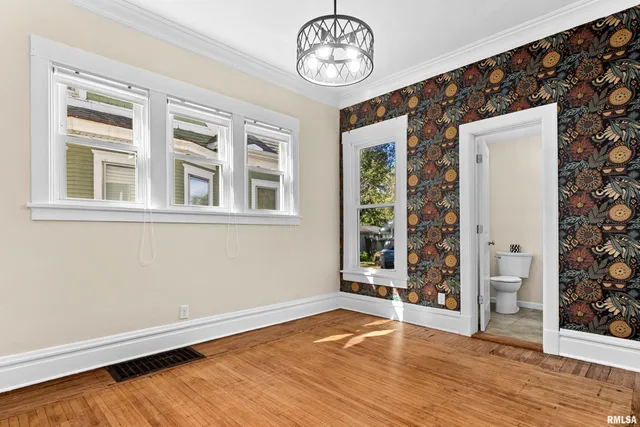 $174,900 | 1801 West Ayres Avenue, Peoria, IL 61606