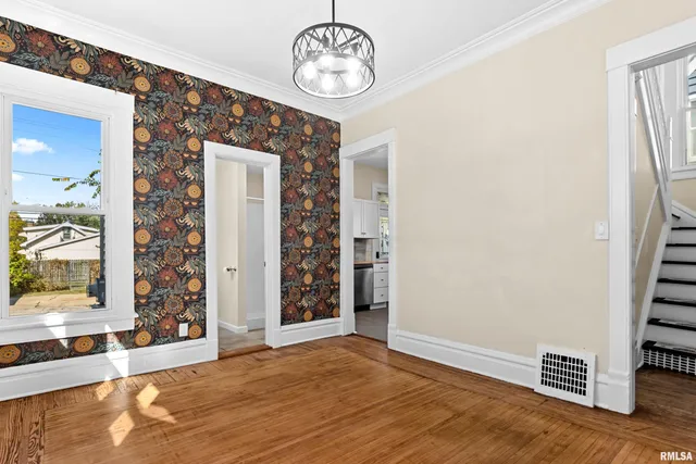 $174,900 | 1801 West Ayres Avenue, Peoria, IL 61606