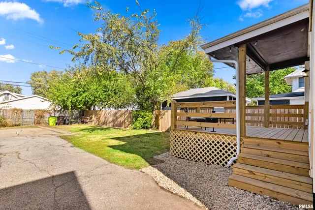 $174,900 | 1801 West Ayres Avenue, Peoria, IL 61606