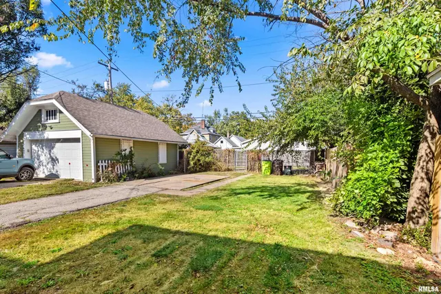 $174,900 | 1801 West Ayres Avenue, Peoria, IL 61606