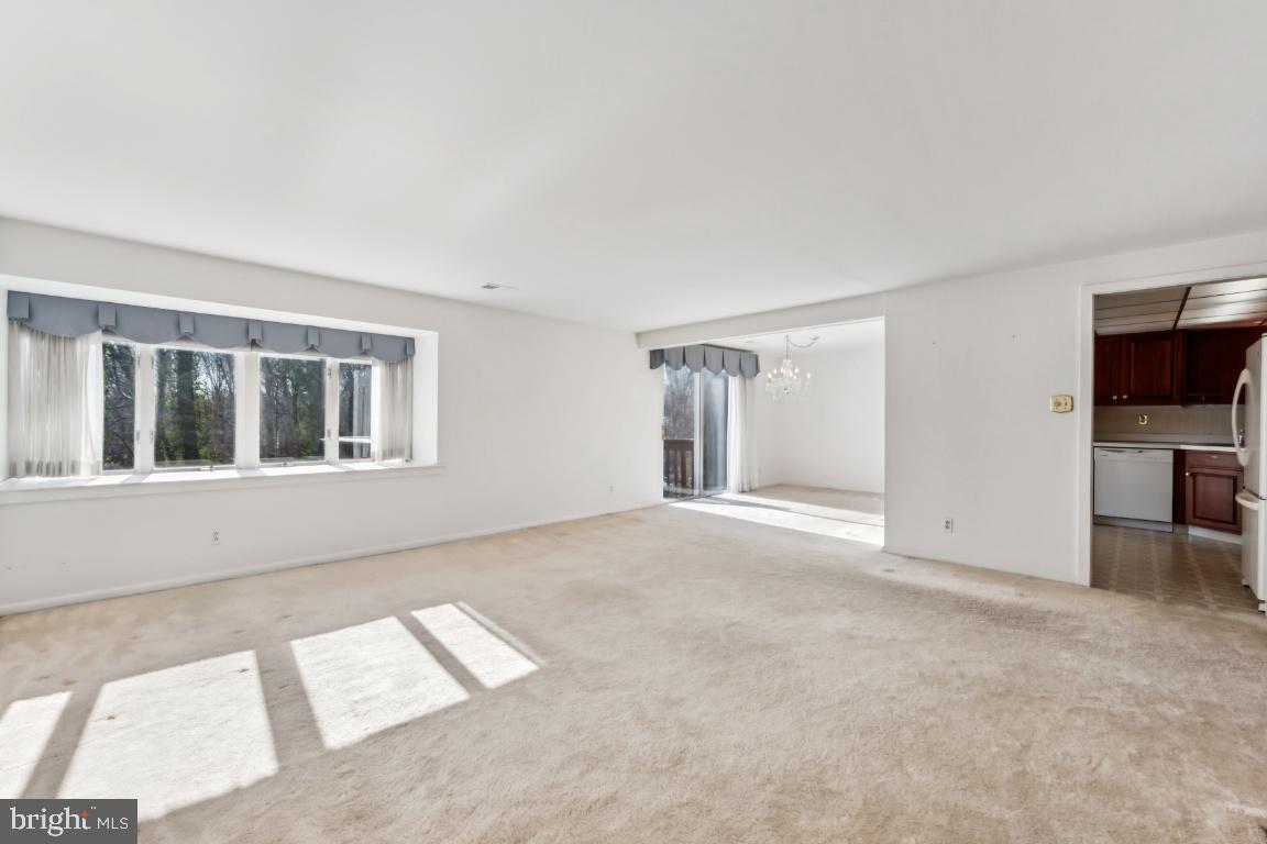 20 West Close Moorestown, NJ 08057 - Photo 8 of 25