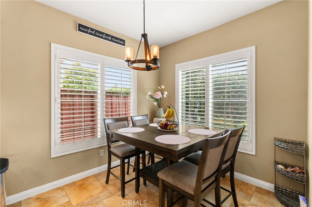 4065 Garvey Way Riverside, CA 92501 - Photo 11 of 43