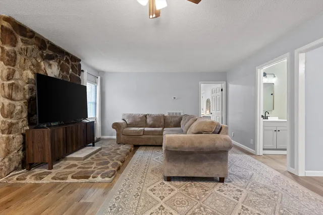 $235,900 | 13747 Bretton Drive, Soddy Daisy, TN 37379