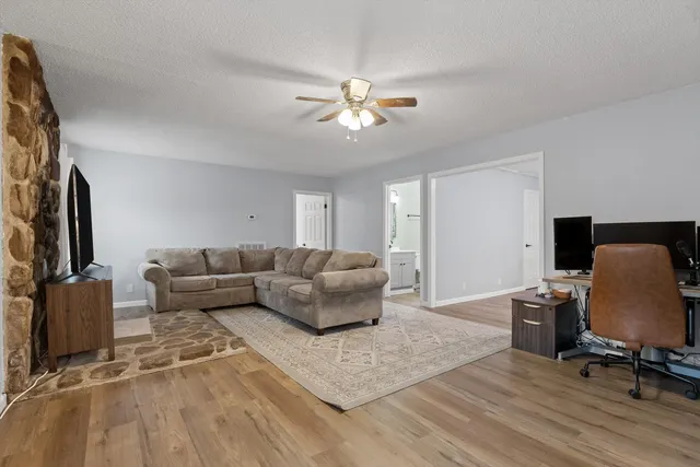 $235,900 | 13747 Bretton Drive, Soddy Daisy, TN 37379