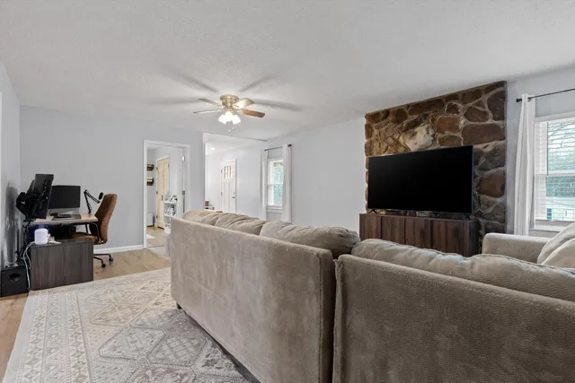 $235,900 | 13747 Bretton Drive, Soddy Daisy, TN 37379