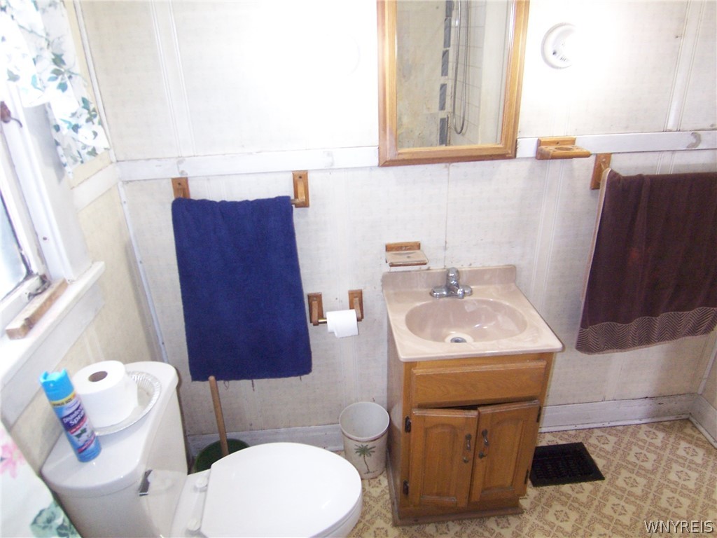 8451 Indian Falls Road Pembroke, NY 14036 - Photo 13 of 39