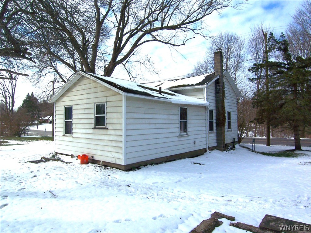 8451 Indian Falls Road Pembroke, NY 14036 - Photo 5 of 39