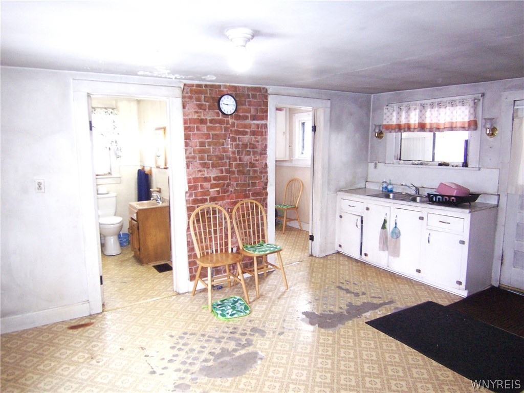 8451 Indian Falls Road Pembroke, NY 14036 - Photo 7 of 39