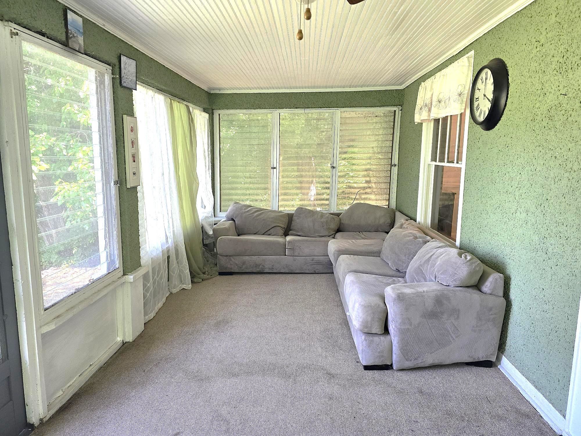 2467 South Riverside Drive Beloit, WI 53511 - Photo 6 of 46