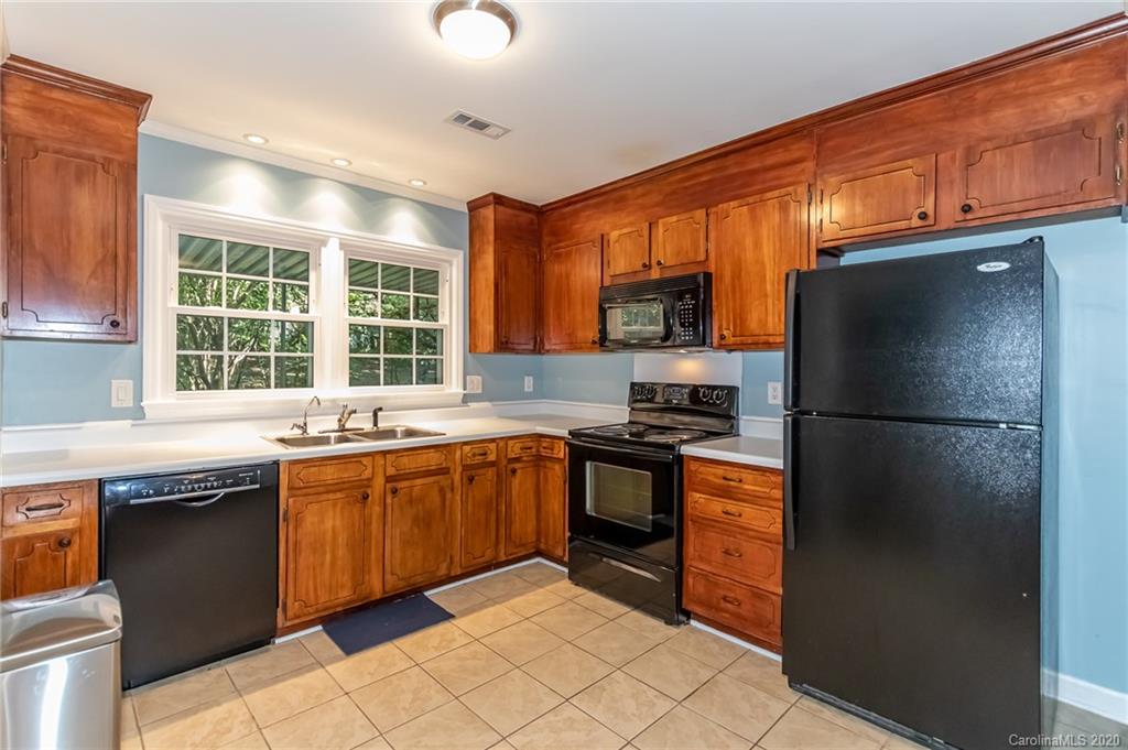 11606 Painted Tree Road Charlotte, NC 28226 - Photo 11 of 35 Gallery Image 11