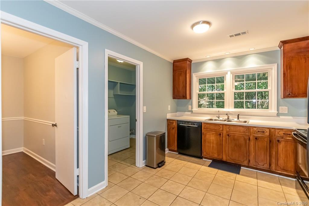 11606 Painted Tree Road Charlotte, NC 28226 - Photo 17 of 35 Gallery Image 17