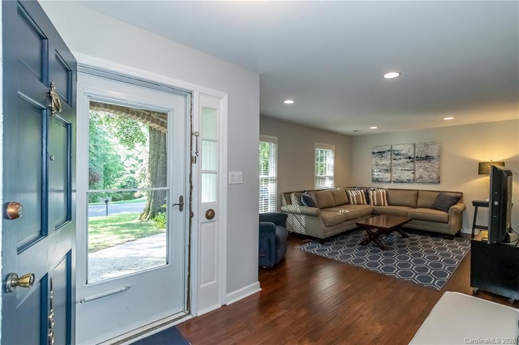 11606 Painted Tree Road Charlotte, NC 28226 - Photo 4 of 35 Gallery Image 4