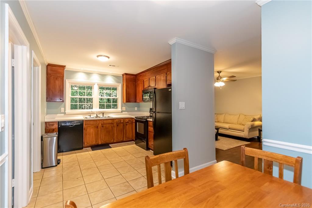 11606 Painted Tree Road Charlotte, NC 28226 - Photo 10 of 35 Gallery Image 10