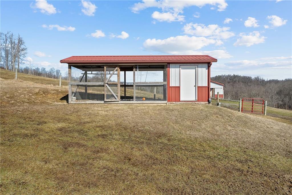 185 Dutch Glory Road Amity, PA 15311 - Photo 36 of 50 Chicken Coop